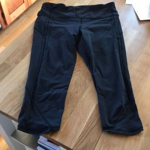Size 6 lululemon crop leggings!
